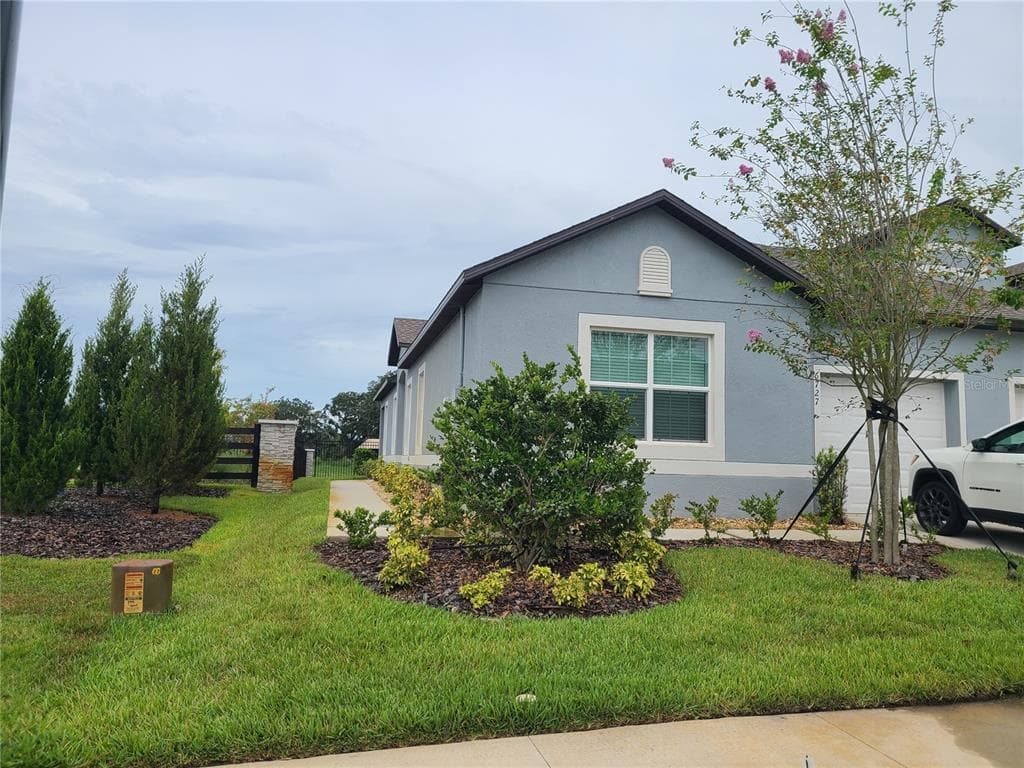 6727 RIPPLE POND LOOP