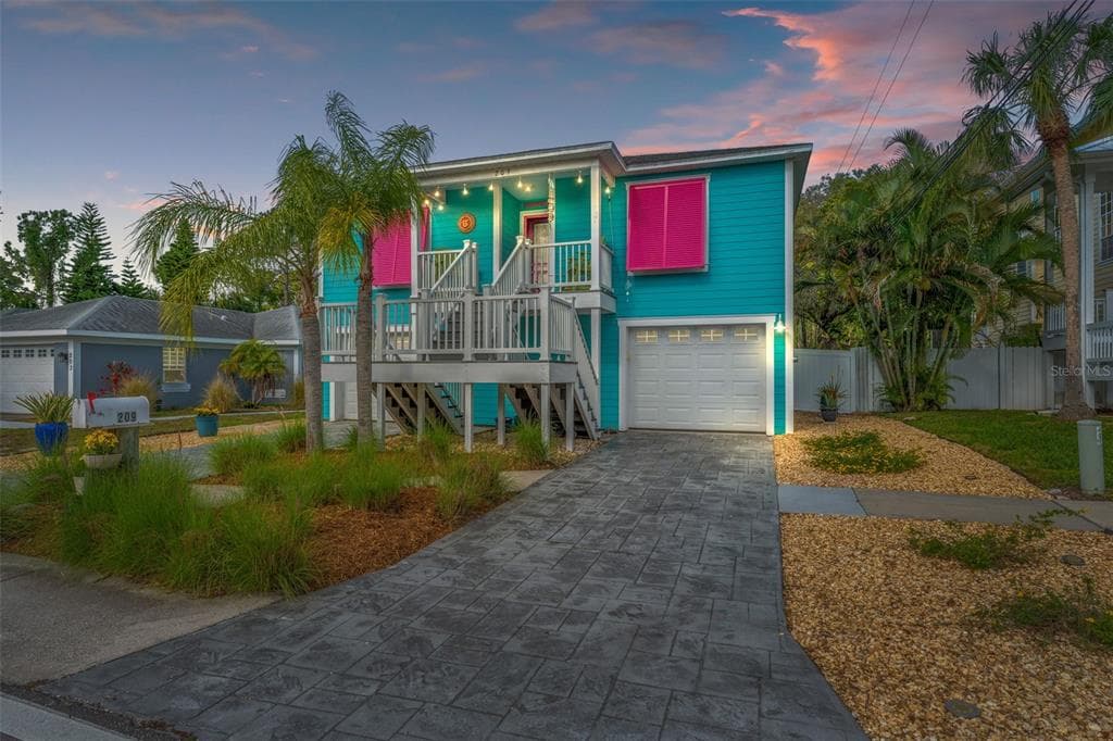 209 ORANGE STREET N PALM HARBOR, FL 34683