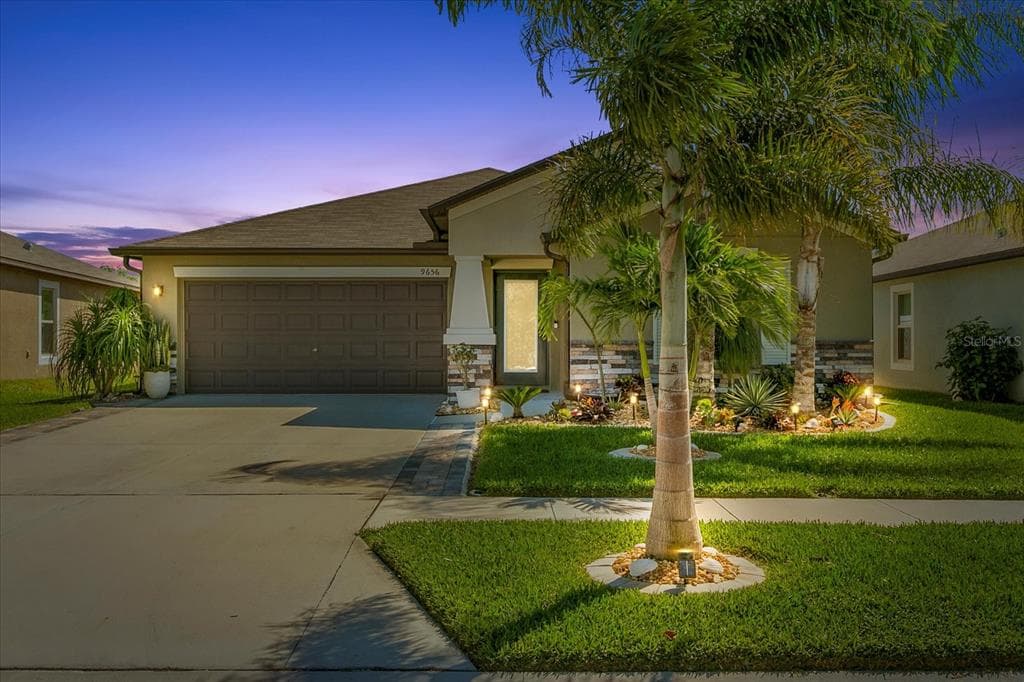 9656 CHANNING HILL DRIVE SUN CITY CENTER, FL 33573
