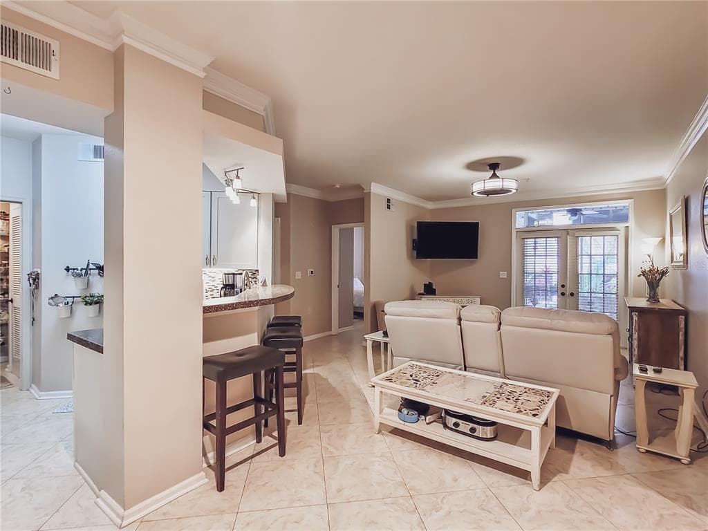 5107 BAY CLUB CIRCLE Bldg 5 TAMPA, FL 33607