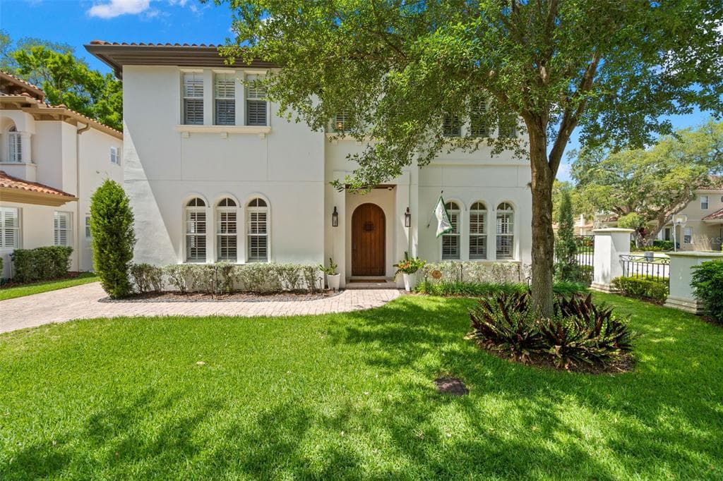 4001 CALLE DELFIN COURT TAMPA, FL 33611