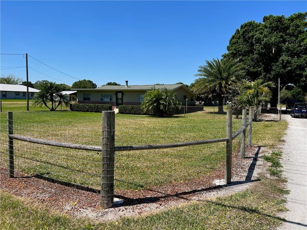 6635 58TH AVENUE VERO BEACH, FL 32967