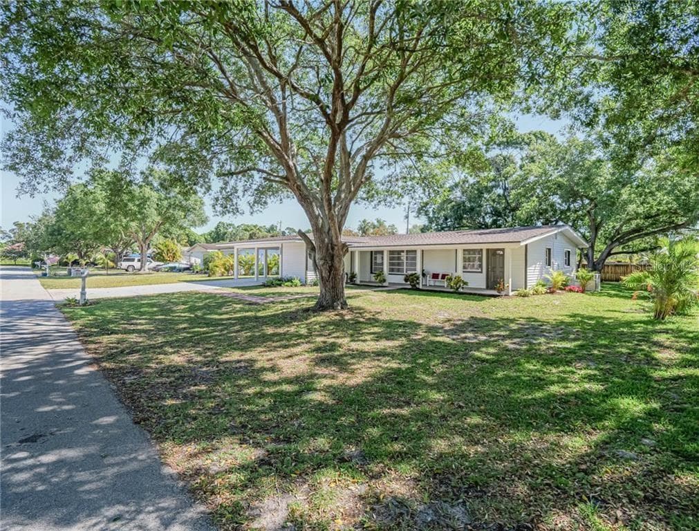 2150 45TH AVENUE VERO BEACH, FL 32966