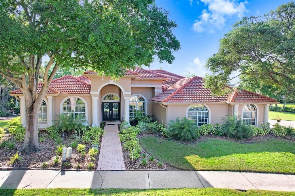 1814 OAK RIDGE ROAD SAFETY HARBOR, FL 34695