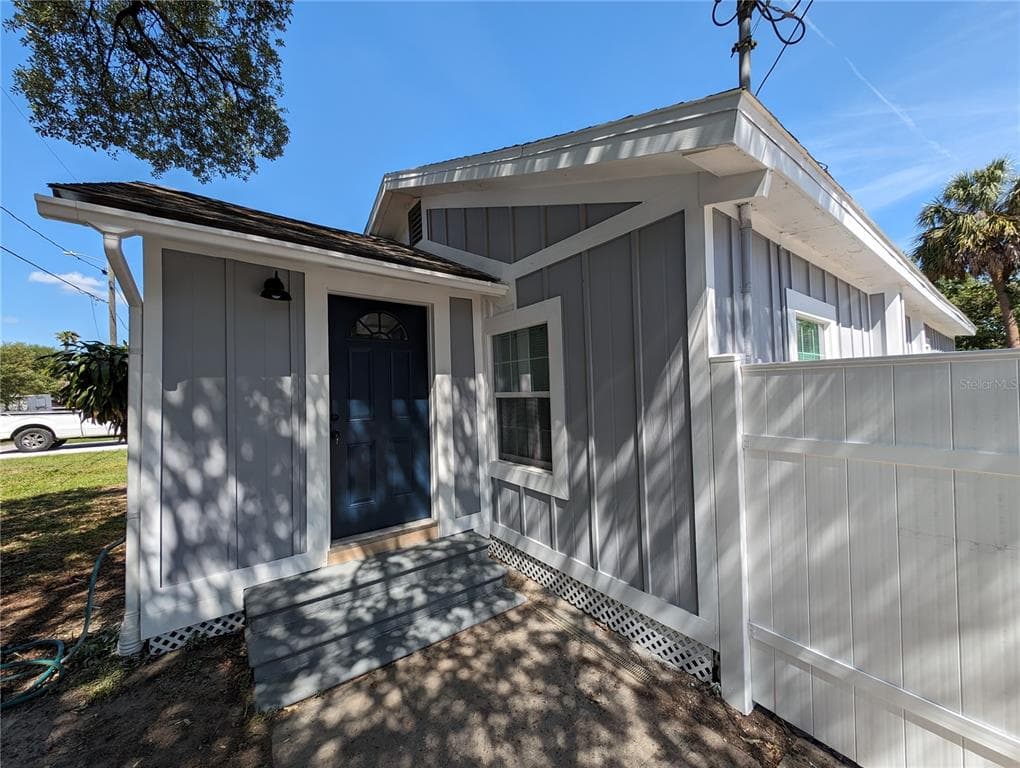 4242 E EMMA STREET TAMPA, FL 33610