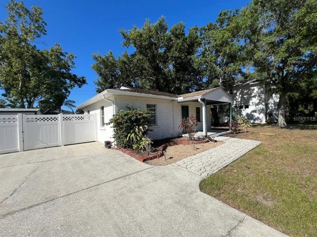 3106 N ADAMS STREET TAMPA, FL 33611