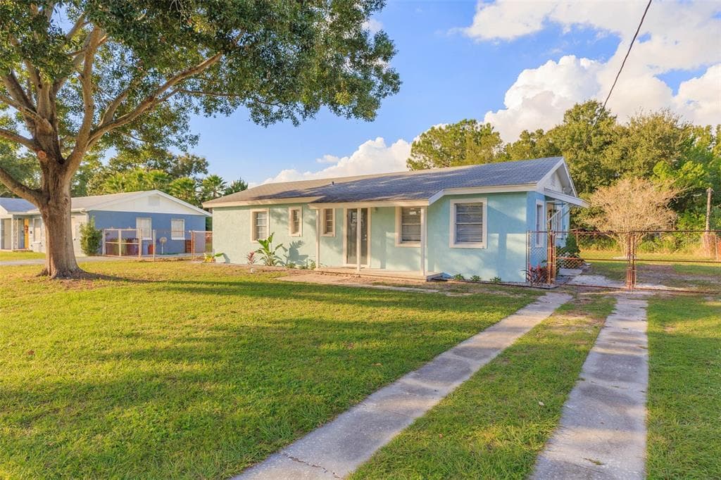 3911 W TYSON AVENUE TAMPA, FL 33611