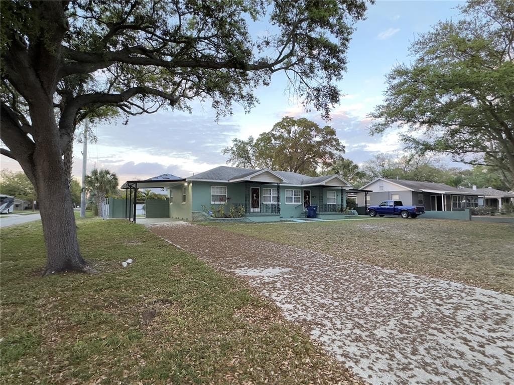 3913 W MORRISON AVENUE TAMPA, FL 33629