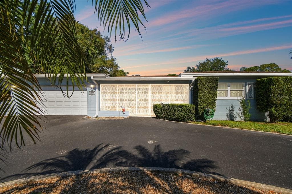6655 COLONY DRIVE S ST PETERSBURG, FL 33705