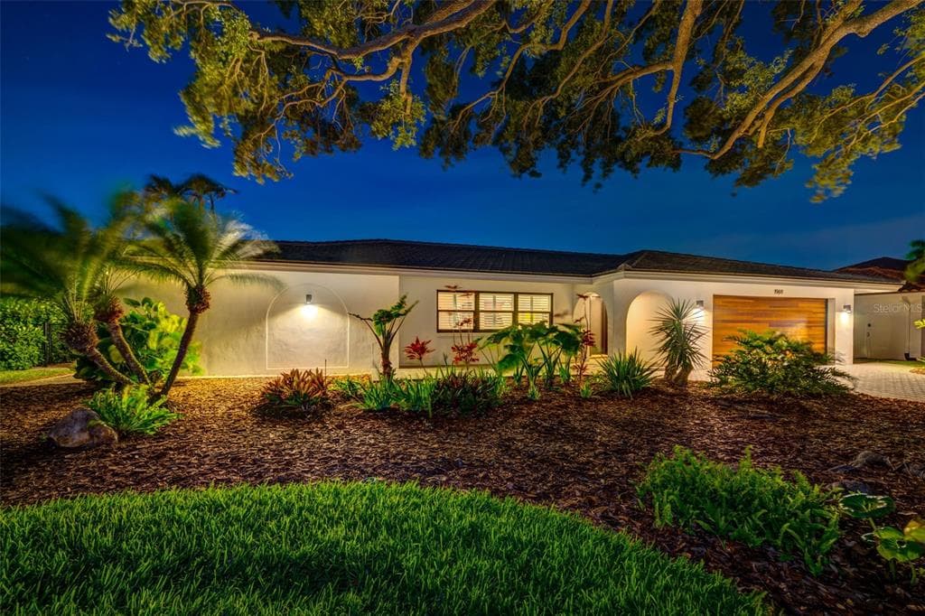 1969 ILLINOIS AVENUE NE ST PETERSBURG, FL 33703