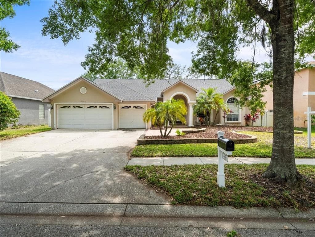 4942 FELECITY WAY