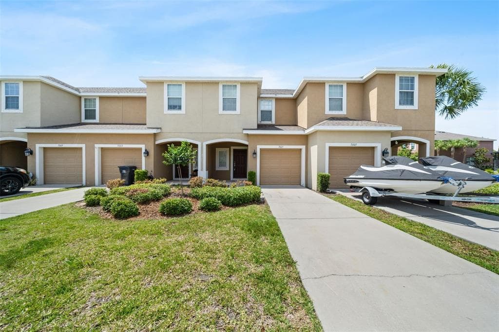 7005 TOWNE LAKE ROAD RIVERVIEW, FL 33578