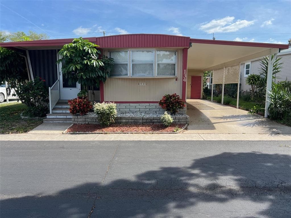 134 PINDO PALM STREET W LARGO, FL 33770