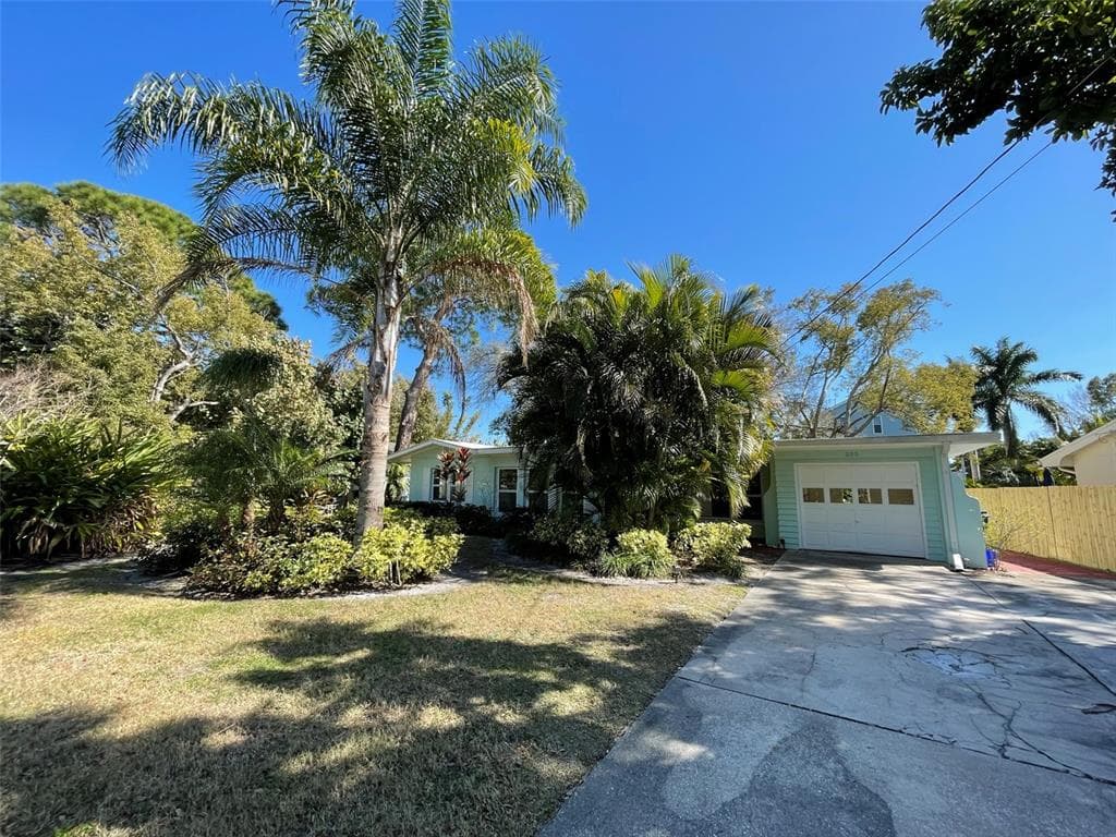 225 RIDGE ROAD PALM HARBOR, FL 34683
