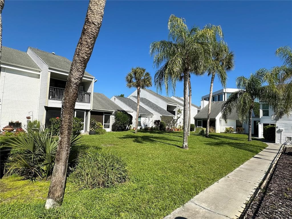 642 HAVEN PLACE UNIT 642 TARPON SPRINGS, FL 34689