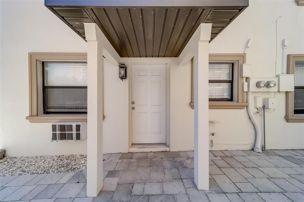 18298 SUNSET BOULEVARD UNIT 3 REDINGTON SHORES, FL 33708