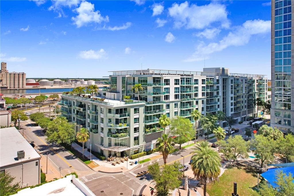 111 N 12TH STREET UNIT 1508 TAMPA, FL 33602