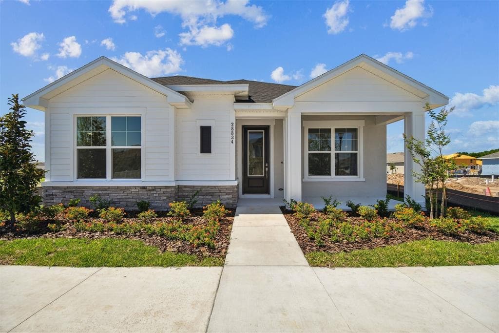 28834 HILLCREST VALLEY BOULEVARD WESLEY CHAPEL, FL 33543