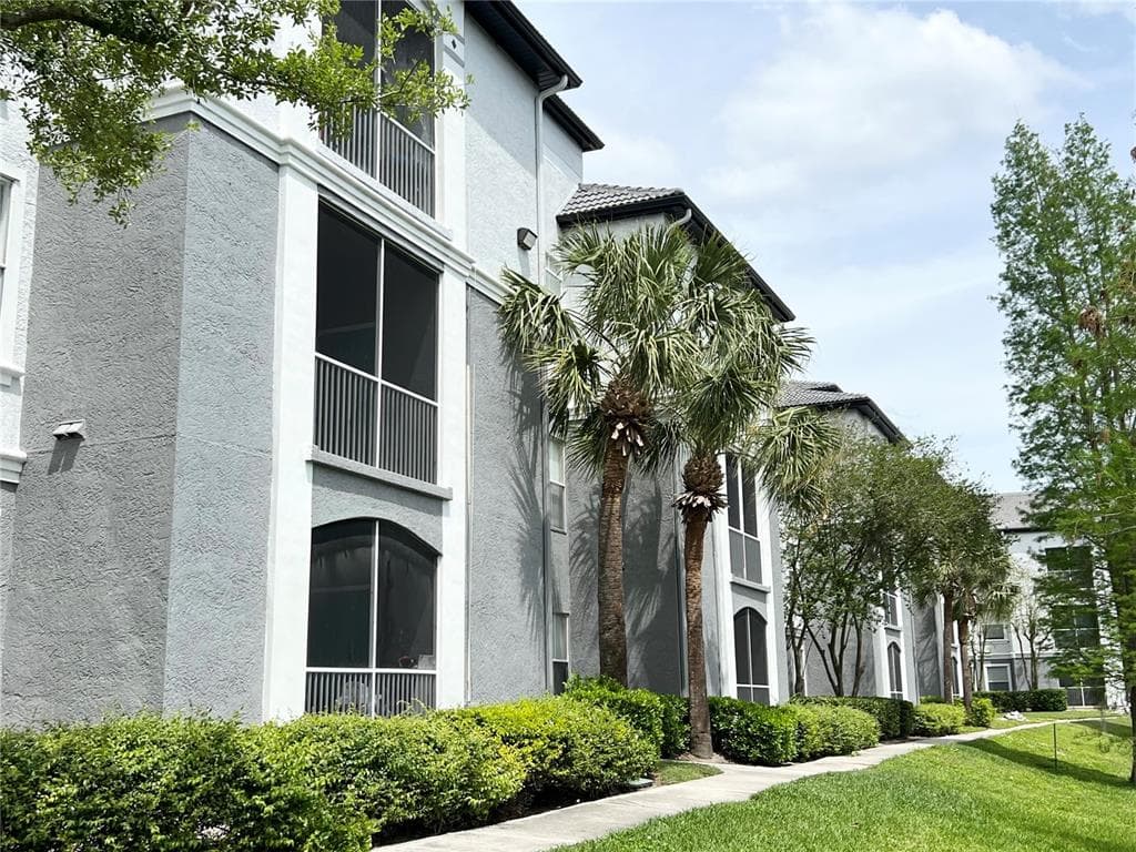 5711 LEGACY CRESCENT PLACE UNIT 203