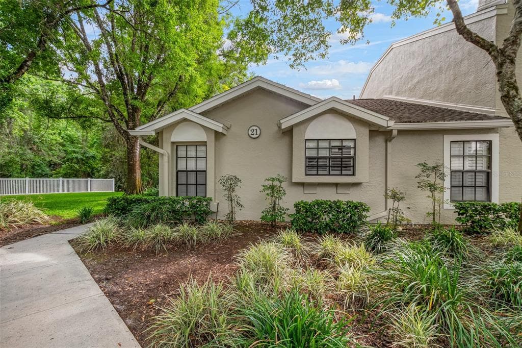 5100 BURCHETTE ROAD UNIT 2100 TAMPA, FL 33647