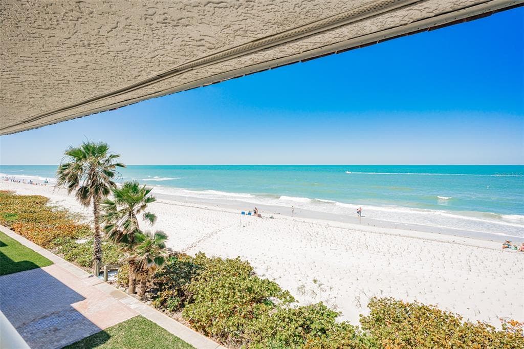2900 GULF BOULEVARD UNIT 309 BELLEAIR BEACH, FL 33786