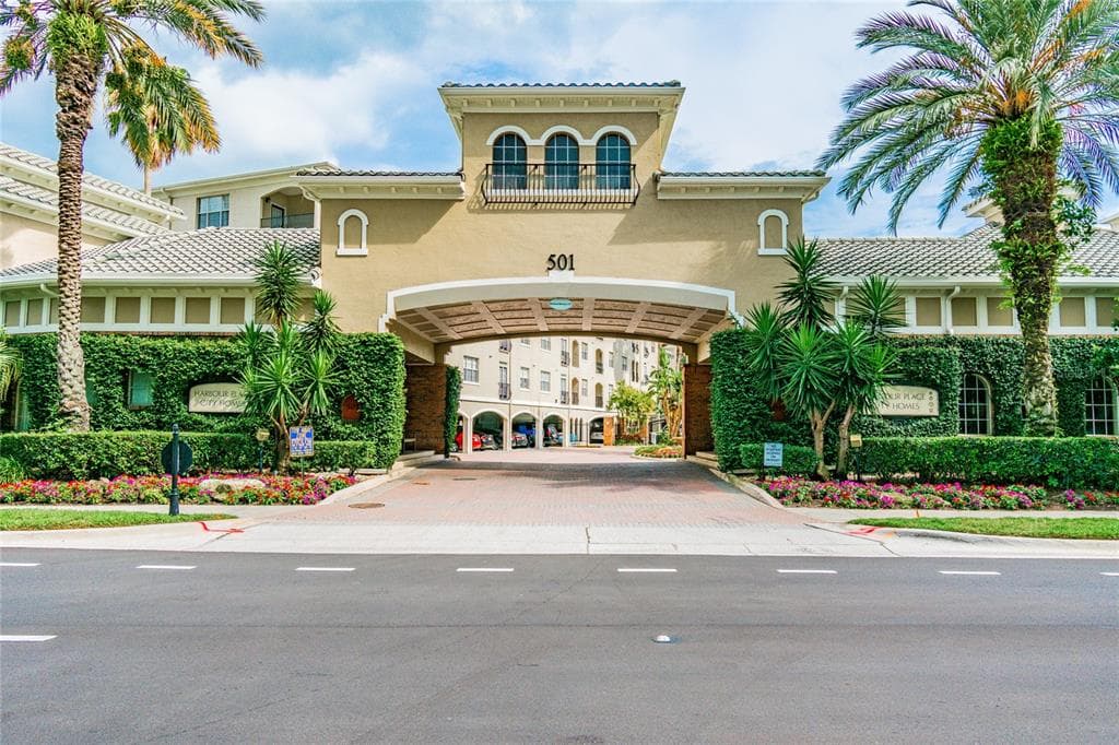 501 KNIGHTS RUN AVENUE UNIT 1125 TAMPA, FL 33602
