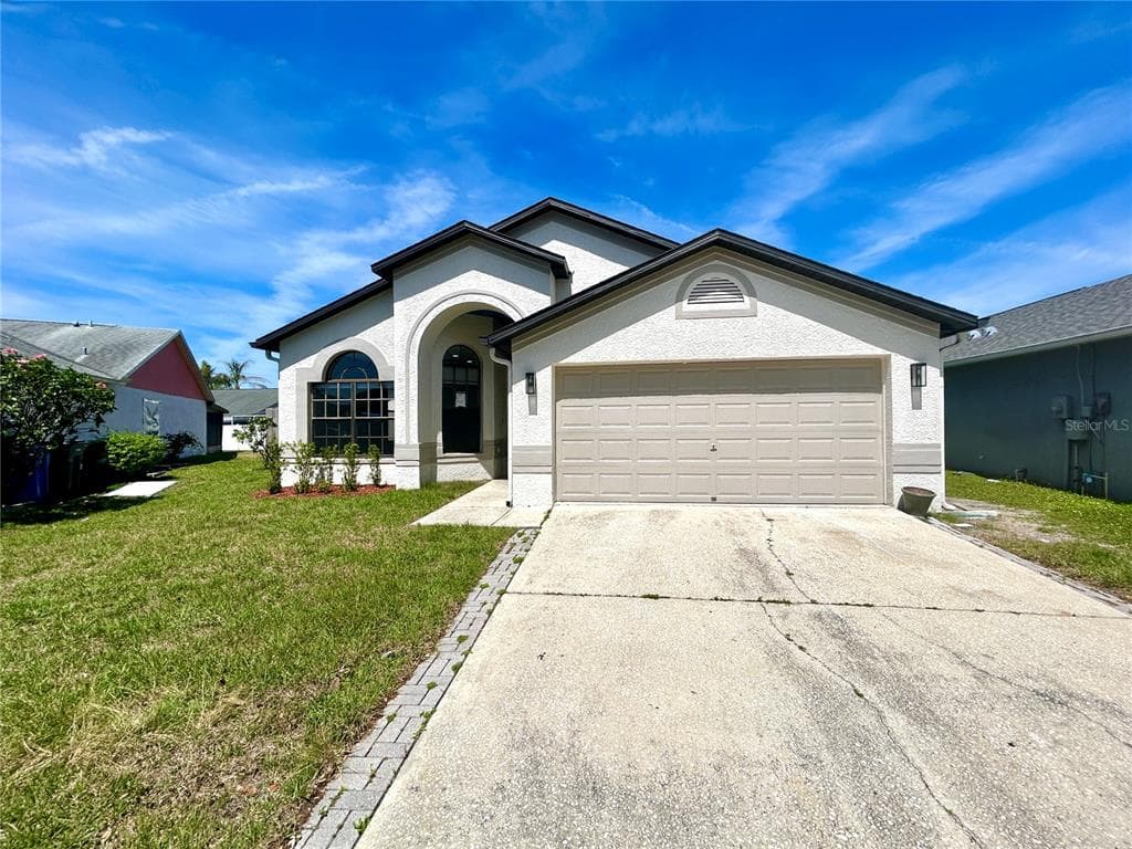 8755 HUNTFIELD STREET TAMPA, FL 33635