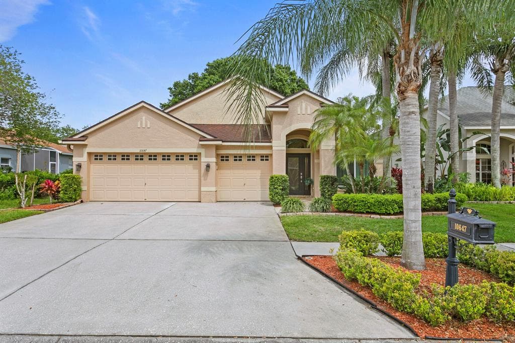 10647 WEYBRIDGE DRIVE TAMPA, FL 33626