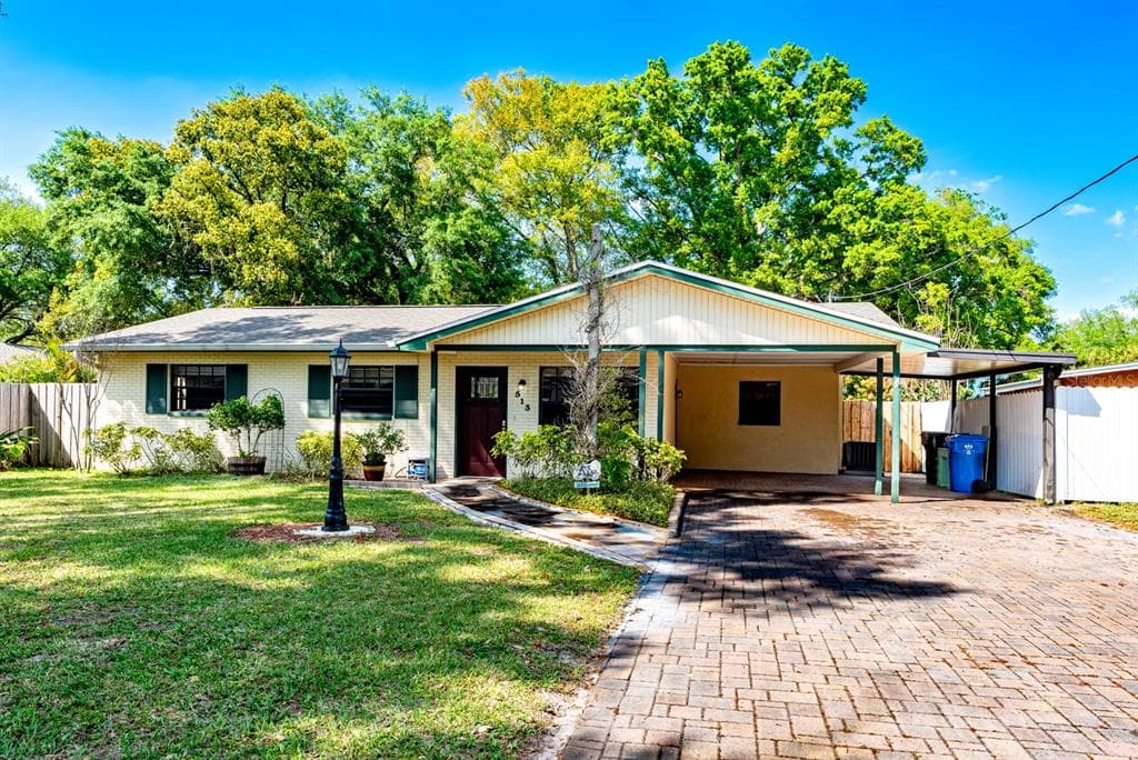 513 W 127TH AVENUE TAMPA, FL 33612