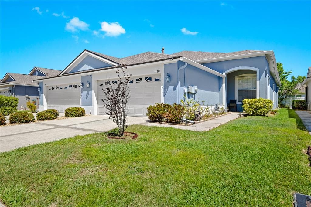 31817 BLYTHEWOOD WAY WESLEY CHAPEL, FL 33543