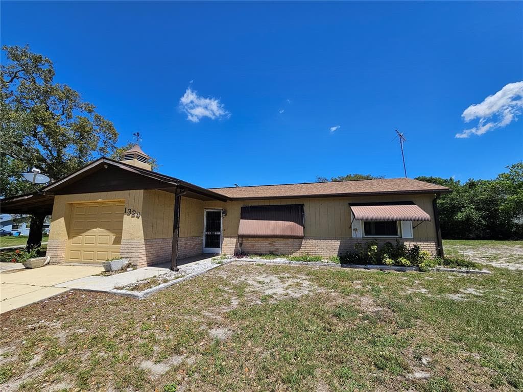 1324 NEWHOPE ROAD SPRING HILL, FL 34606