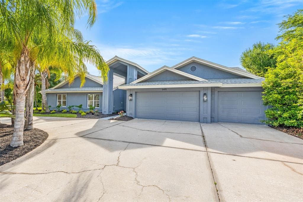 6415 THOROUGHBRED LOOP