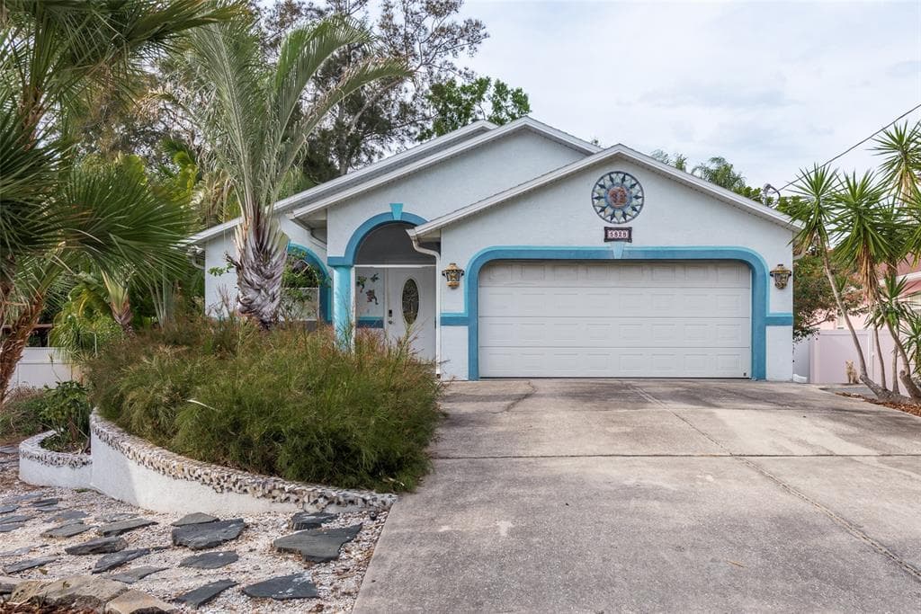 5828 MOHR LOOP TAMPA, FL 33615