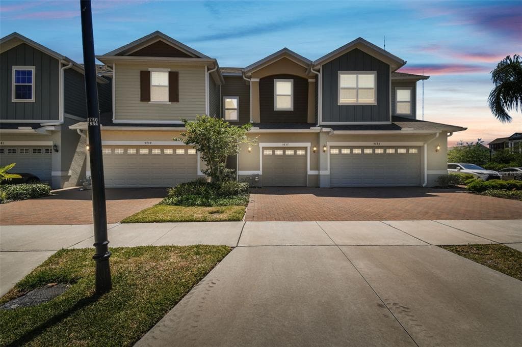 5737 SPOTTED HARRIER WAY LITHIA, FL 33547