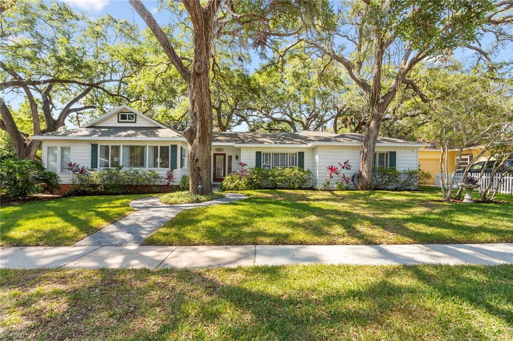 625 WILKIE STREET DUNEDIN, FL 34698