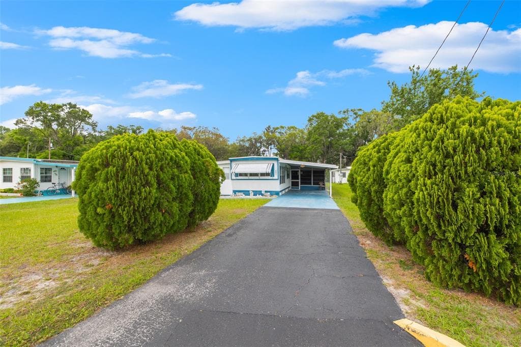 4831 KENT DRIVE ZEPHYRHILLS, FL 33541