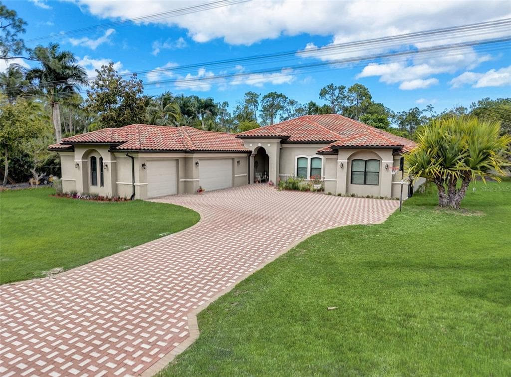 24200 COCK ROBIN LANE BONITA SPRINGS, FL 34135