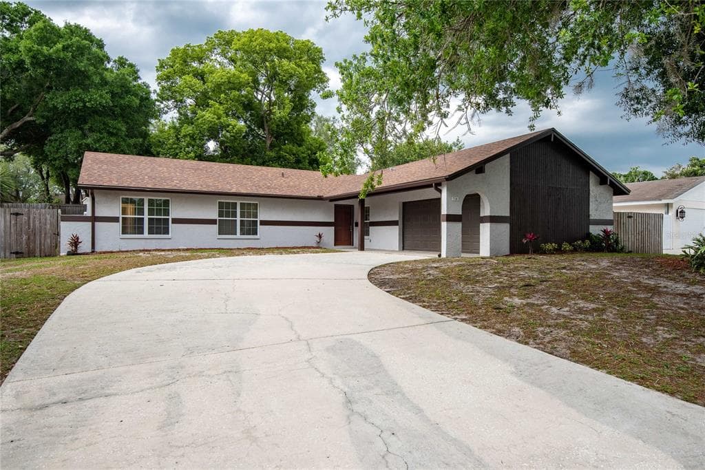 716 FOREST HILLS DRIVE BRANDON, FL 33510