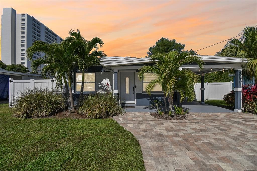 825 67TH STREET S ST PETERSBURG, FL 33707