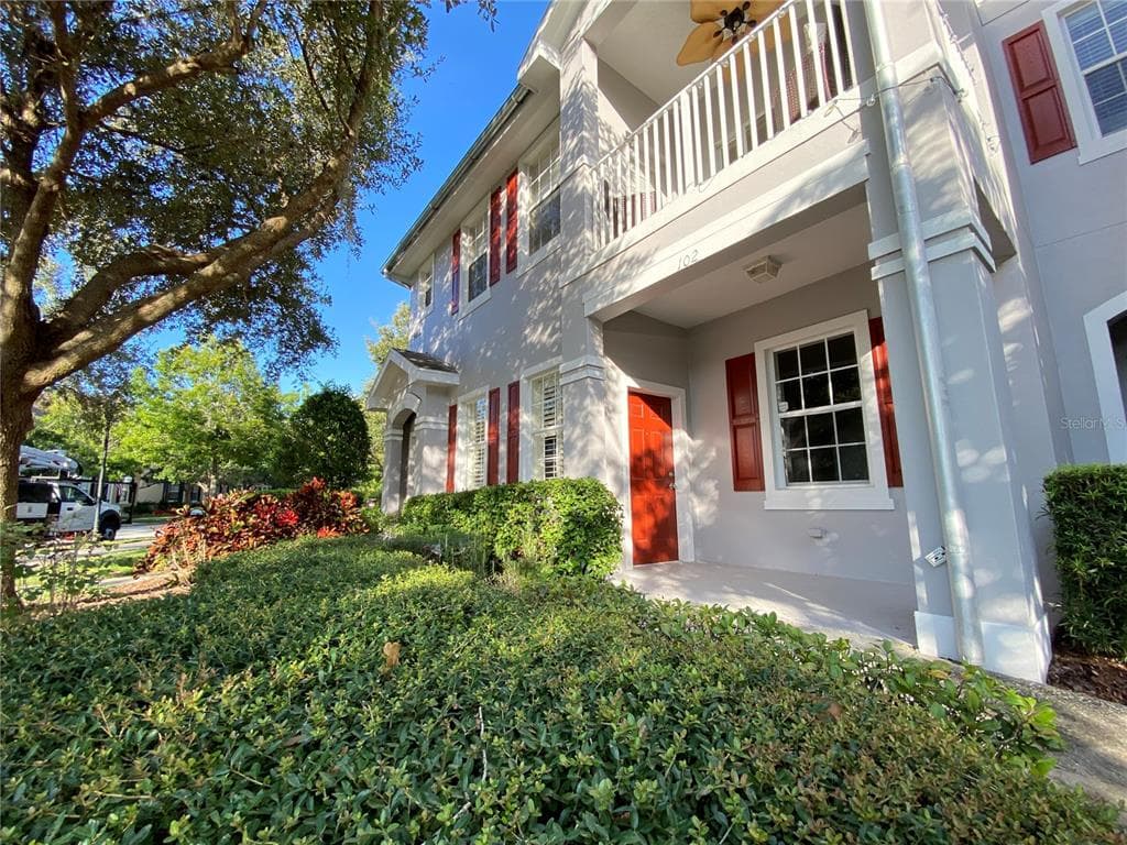 9502 W PARK VILLAGE DRIVE UNIT 102 TAMPA, FL 33626