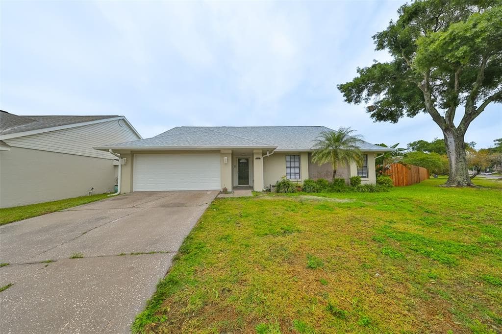 1932 REDBRIDGE DRIVE BRANDON, FL 33511