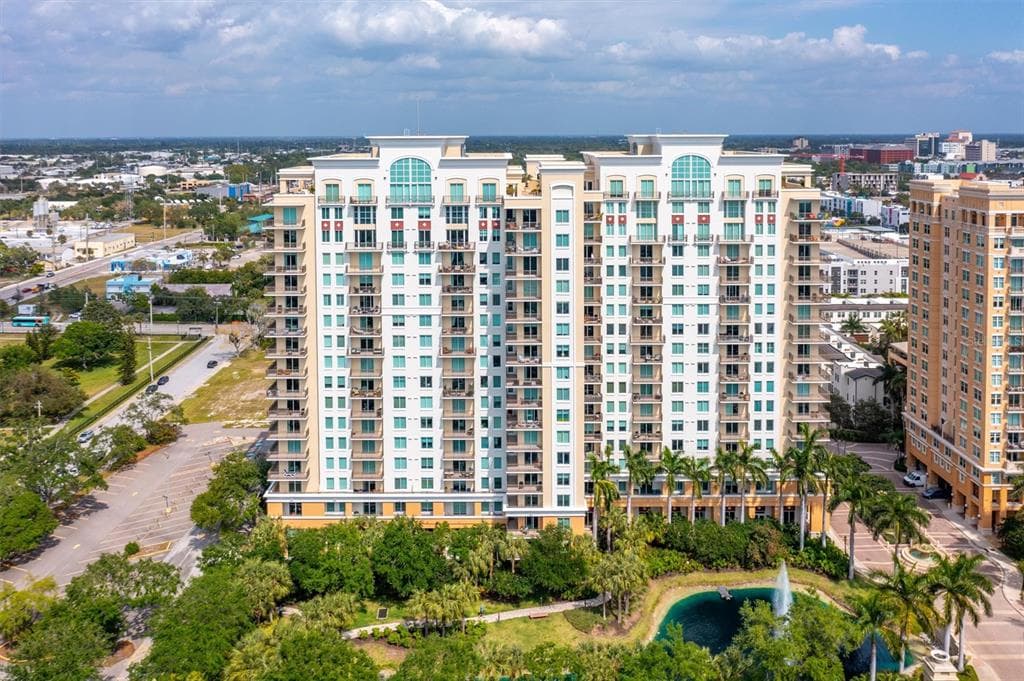 800 N TAMIAMI TRAIL UNIT 417