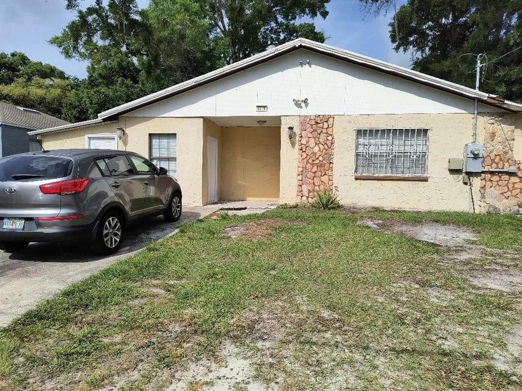 5318 N MENDENHALL DRIVE TAMPA, FL 33603