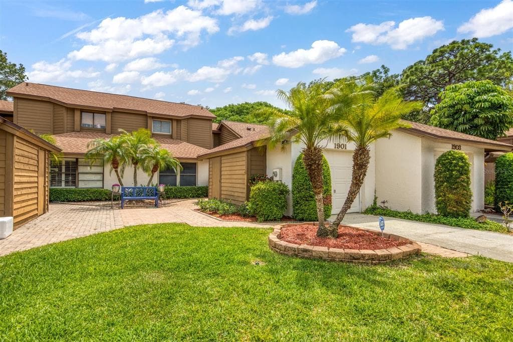1901 BAYSHORE COURT SAFETY HARBOR, FL 34695