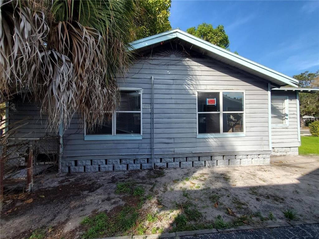 1843 QUINCY STREET S ST PETERSBURG, FL 33711