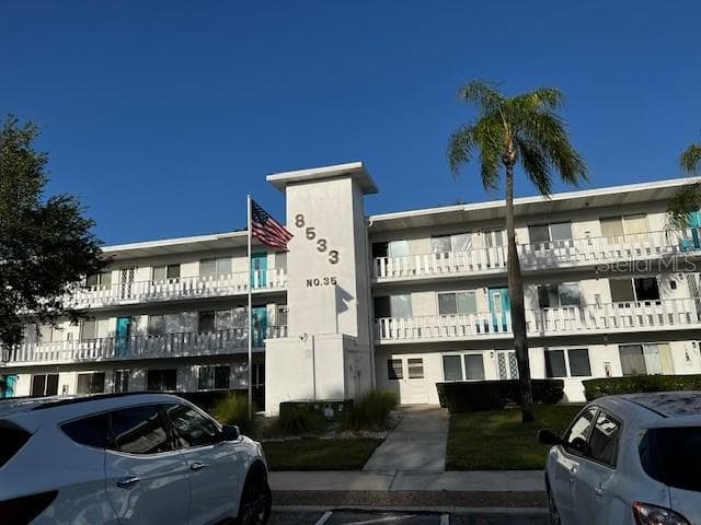 8533 110TH STREET UNIT 102 SEMINOLE, FL 33772