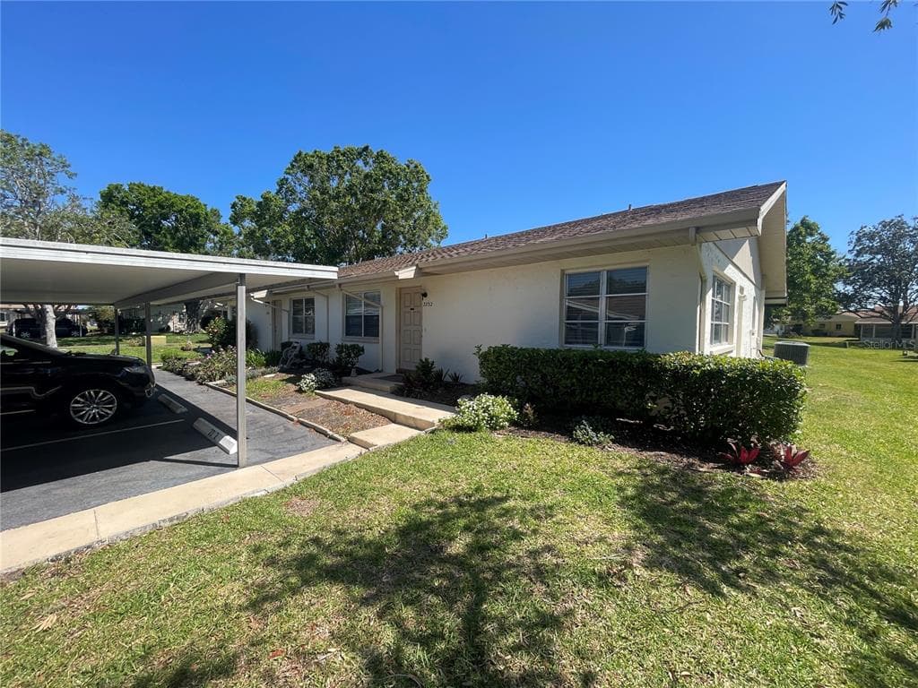 2232 GRENADIER DRIVE UNIT 25 SUN CITY CENTER, FL 33573