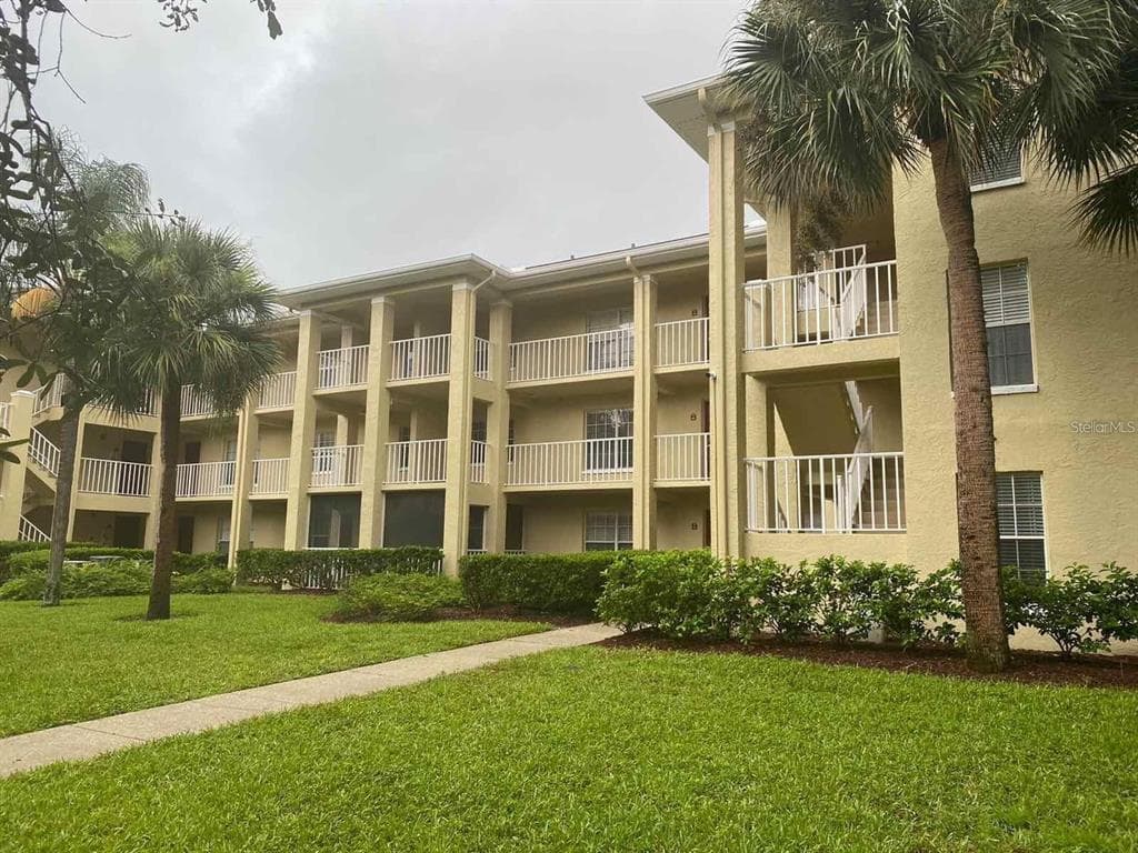 2690 CORAL LANDINGS BOULEVARD UNIT 422 PALM HARBOR, FL 34684