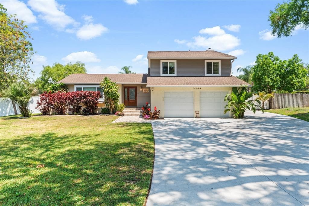 3209 ROWAN LANE TAMPA, FL 33618