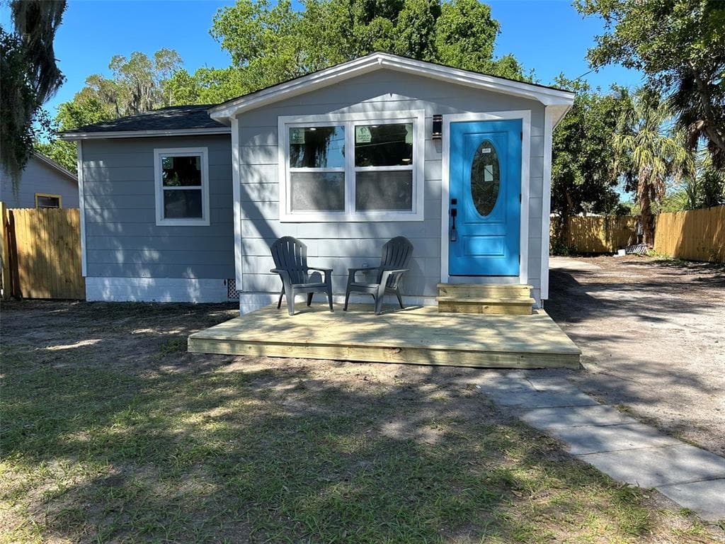 1815 12TH STREET S ST PETERSBURG, FL 33705